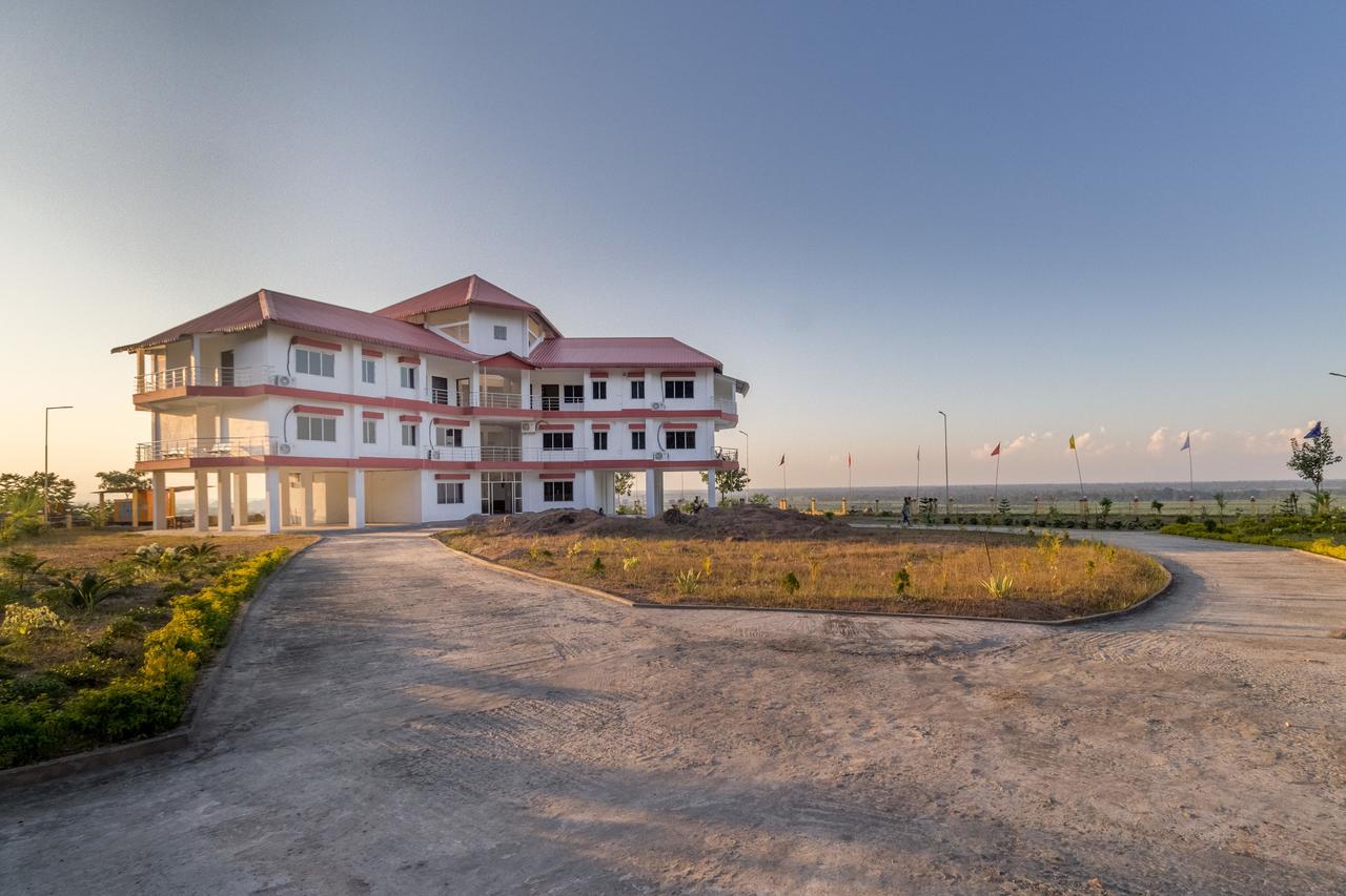 La Vue Resort Kaziranga Exterior photo