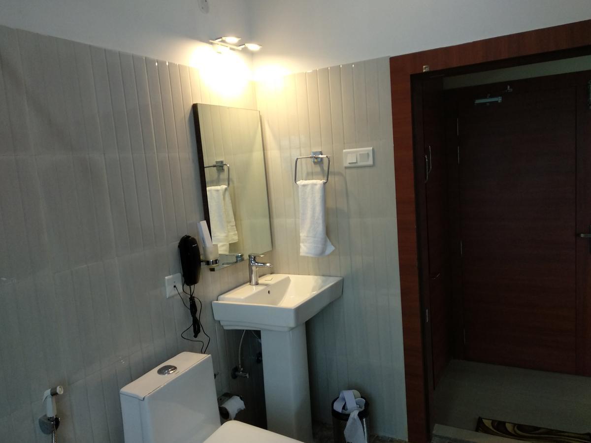 La Vue Resort Kaziranga Exterior photo