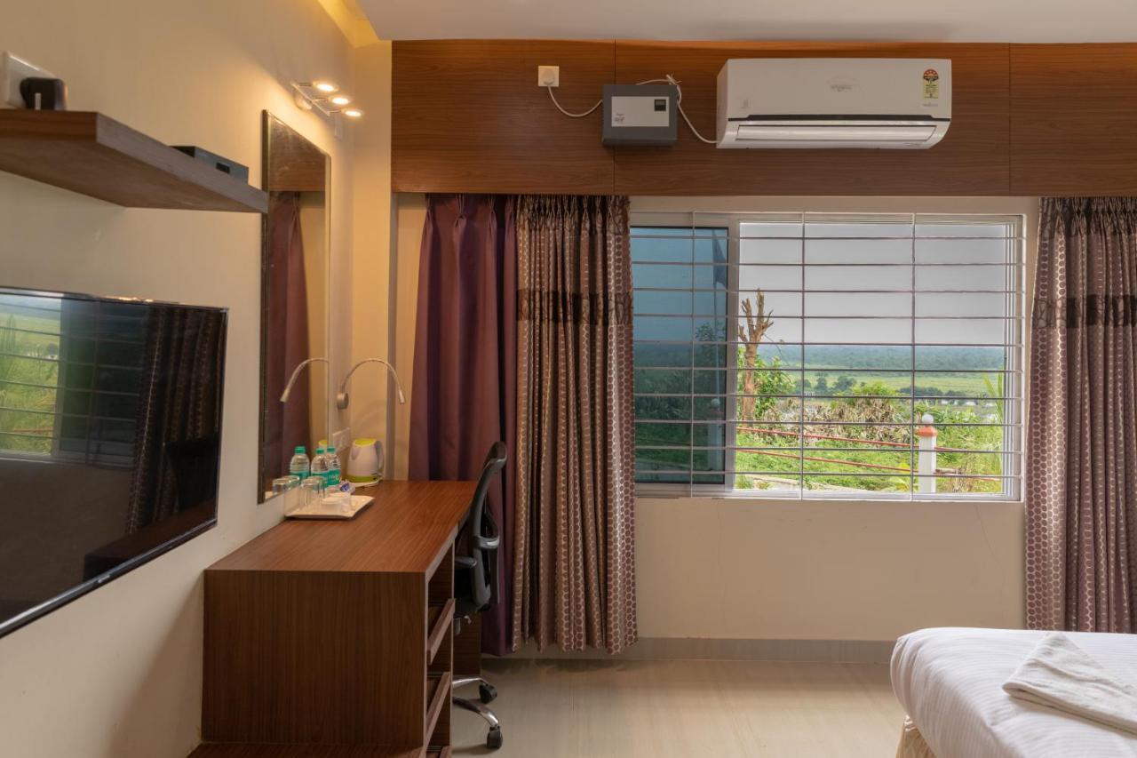 La Vue Resort Kaziranga Exterior photo